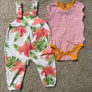 Burt’s bees floral set